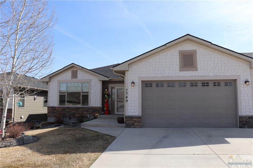 1749 Golf Drive - Photo 1
