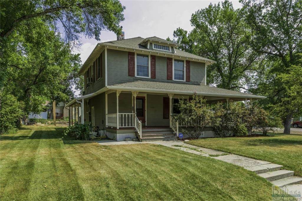 240 3rd Ave N - Photo 1