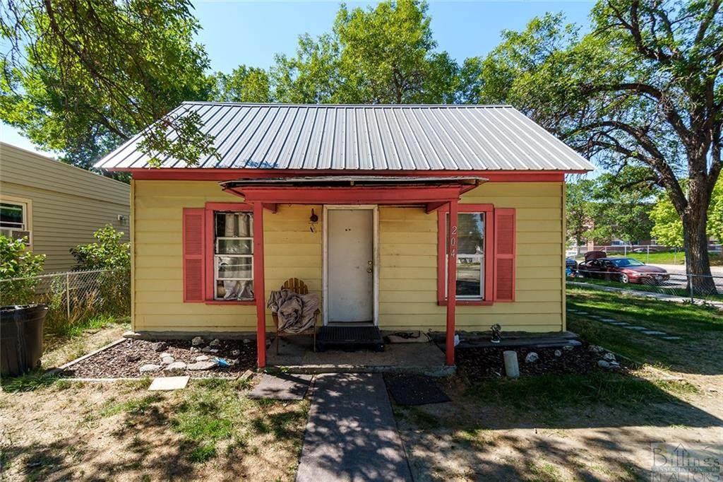 204 32nd Street - Photo 1
