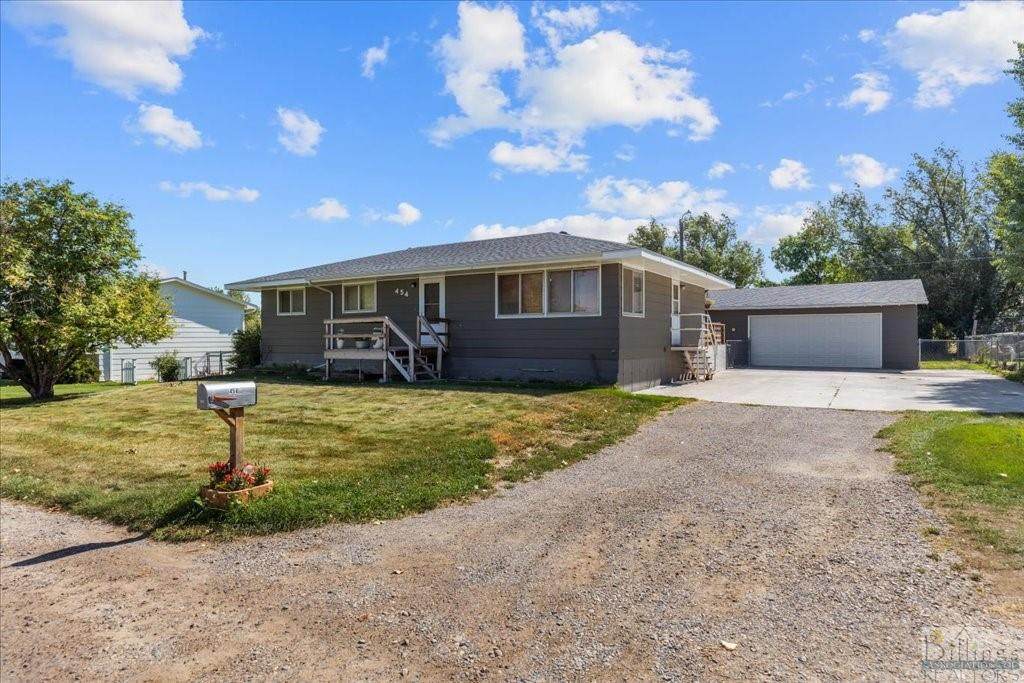 454 N Lakeview Drive - Photo 1