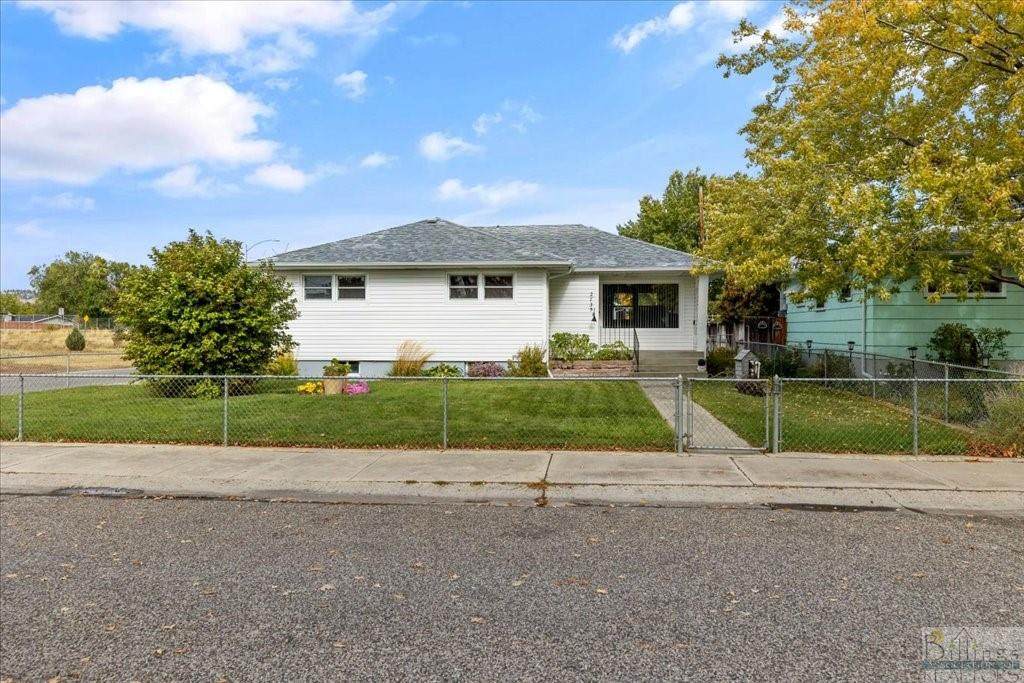 2735 Custer Avenue - Photo 1