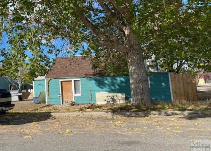 623 26th Street - Photo 1