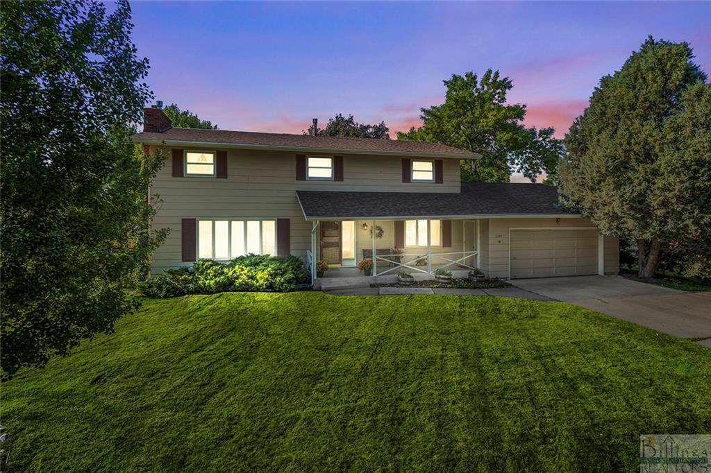 1740 Iris Ln - Photo 1
