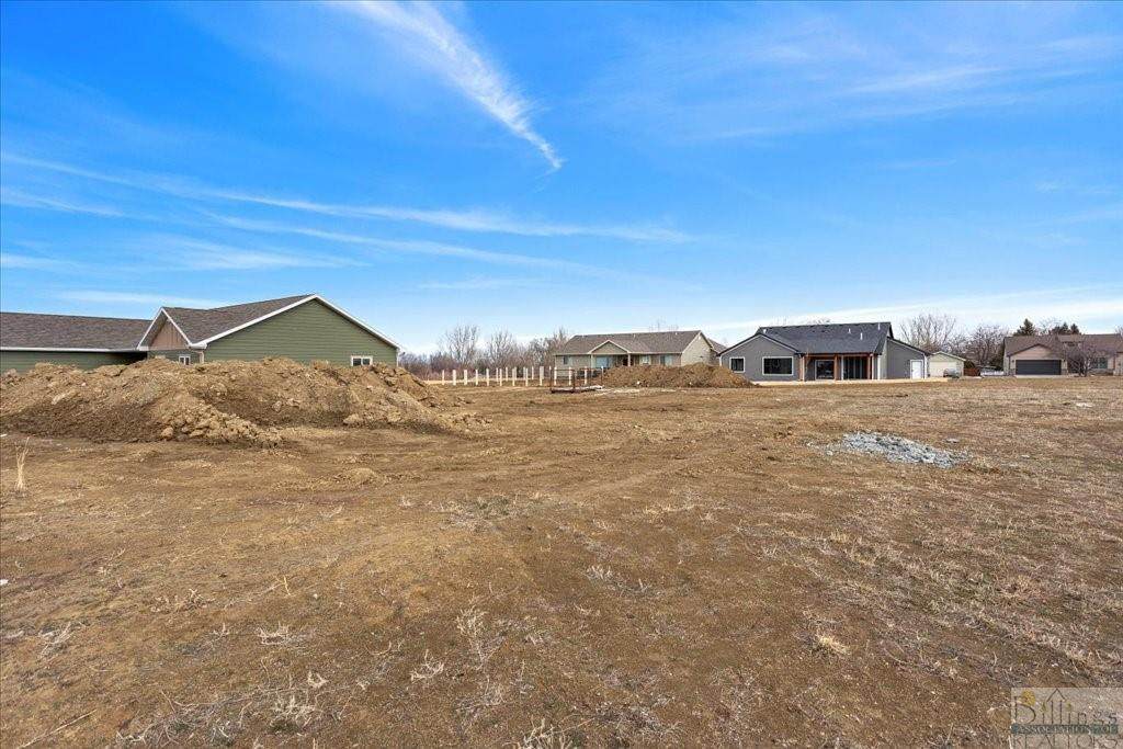 865 Sapphire Avenue - Photo 1