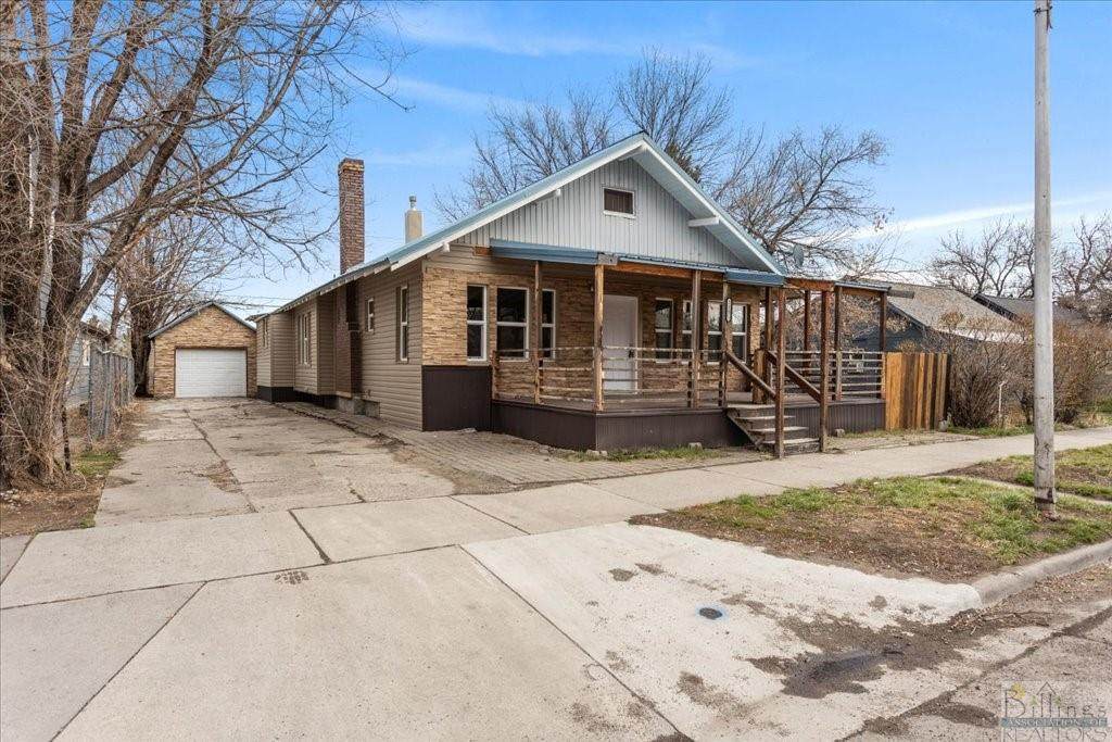 215 28th Street - Photo 1