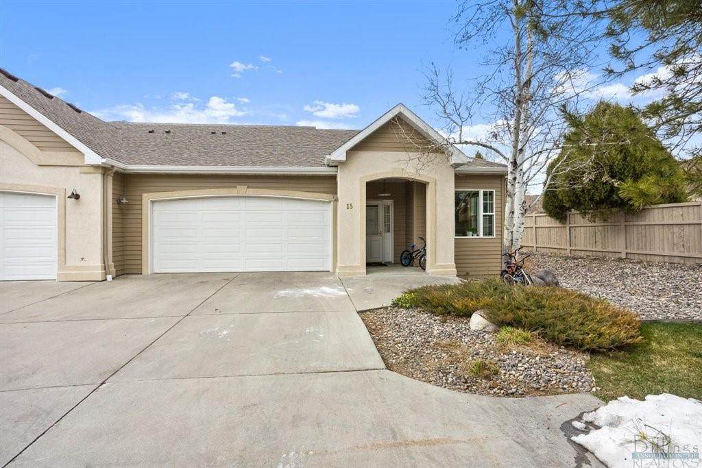 15 Meadow Glen - Photo 1