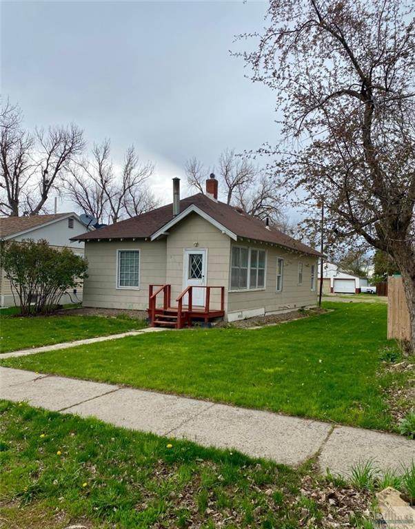 325 15th Ave - Photo 1