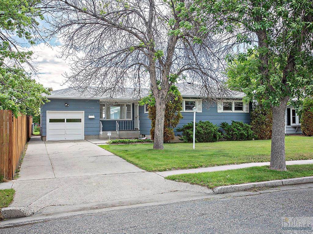 1123 21st St W - Photo 1
