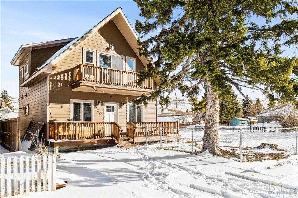 420 Oakes - Photo 1