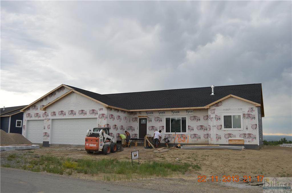 7631 White Pine Circle - Photo 1