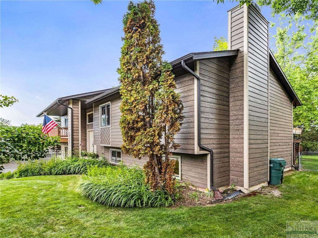 4022 Vickery - Photo 1