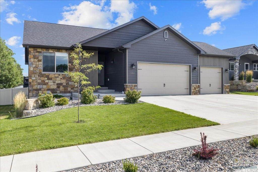944 Tierra Dr - Photo 1