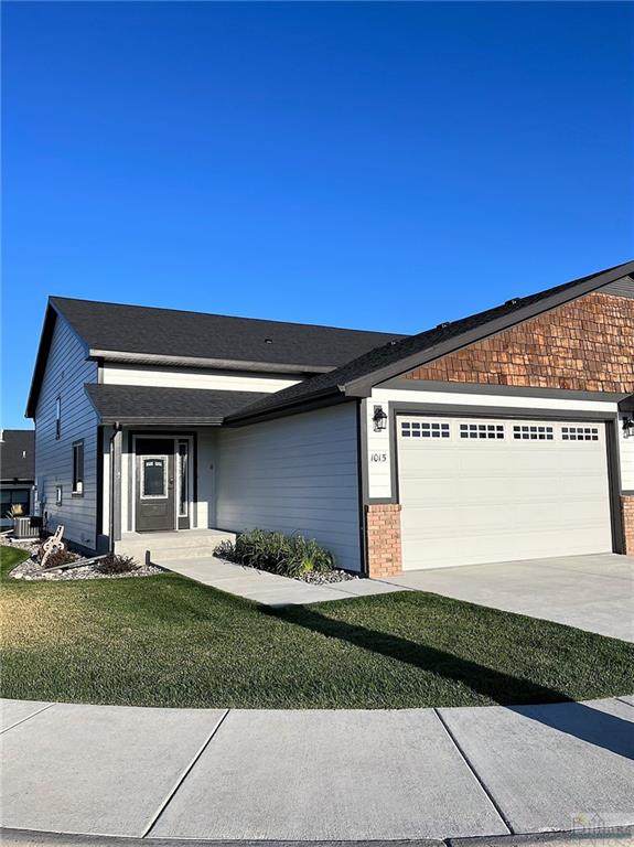1015 Phil Circle - Photo 1