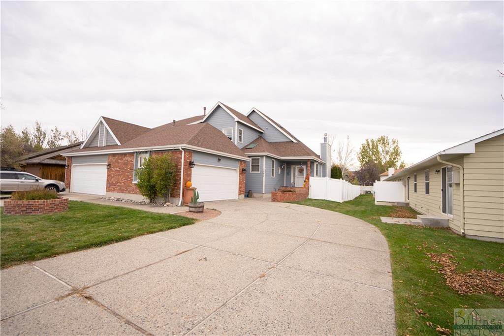 3302 Banff Avenue - Photo 1