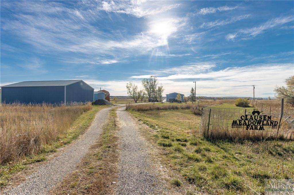 319 Saunders Road - Photo 1