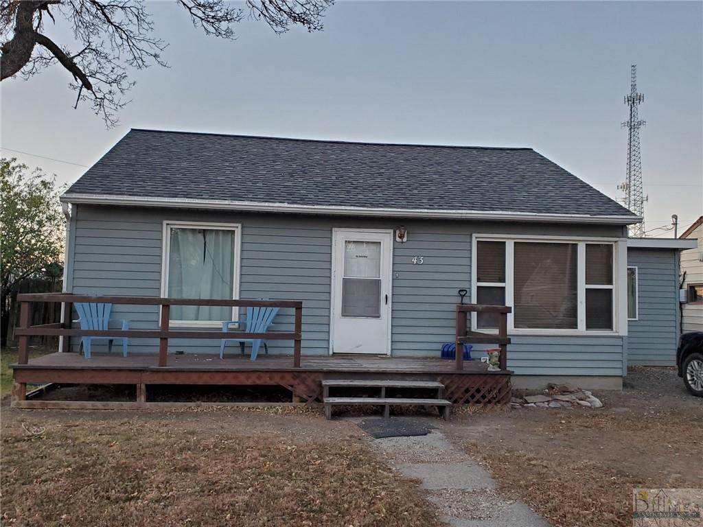 43 Macarthur Avenue - Photo 1