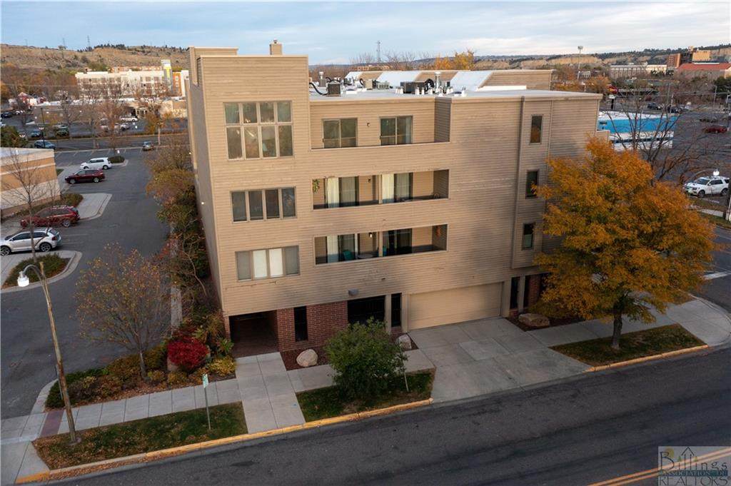 703 29th Street - Photo 1