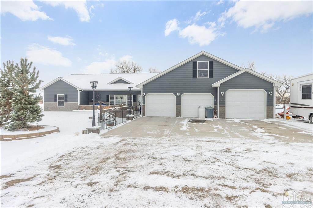 7412 Monad Rd - Photo 1