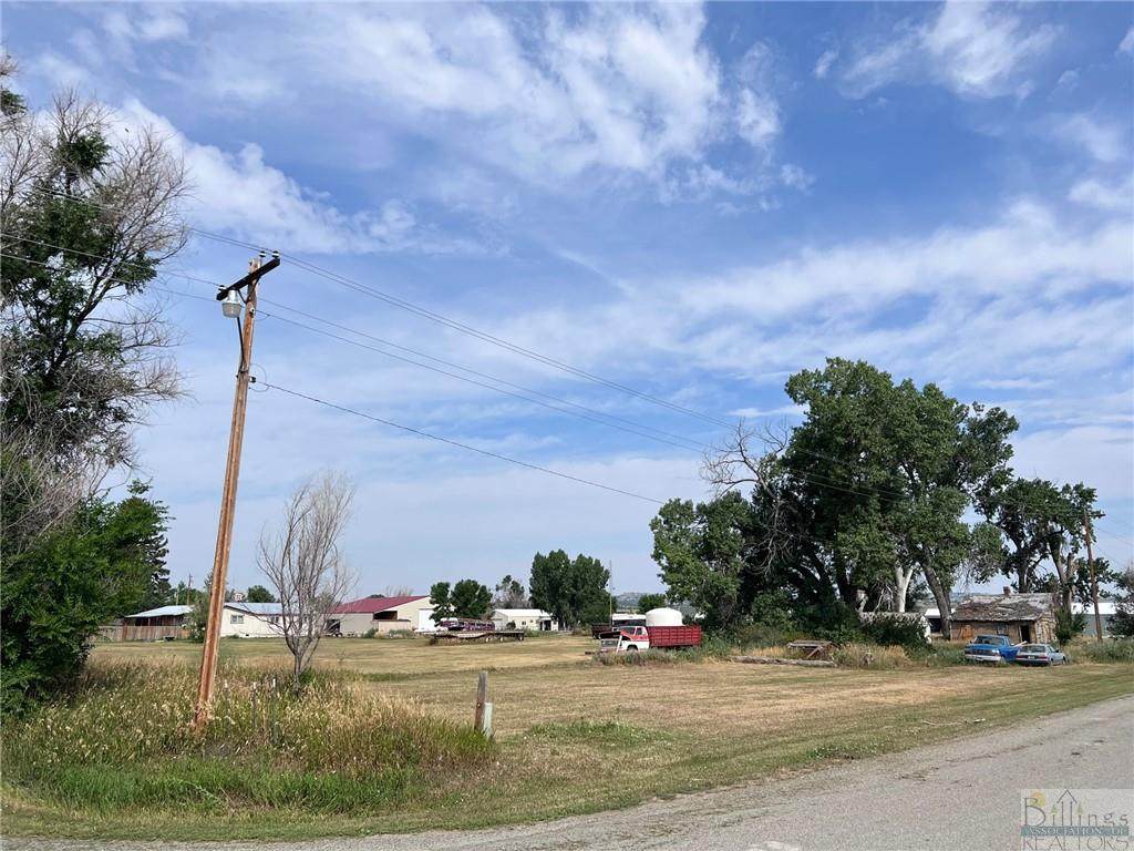 208 8th Street - Photo 1