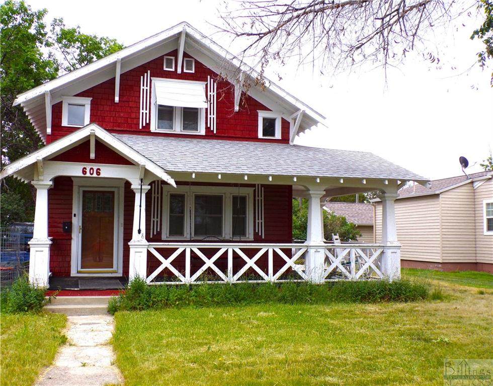606 3rd St W - Photo 1