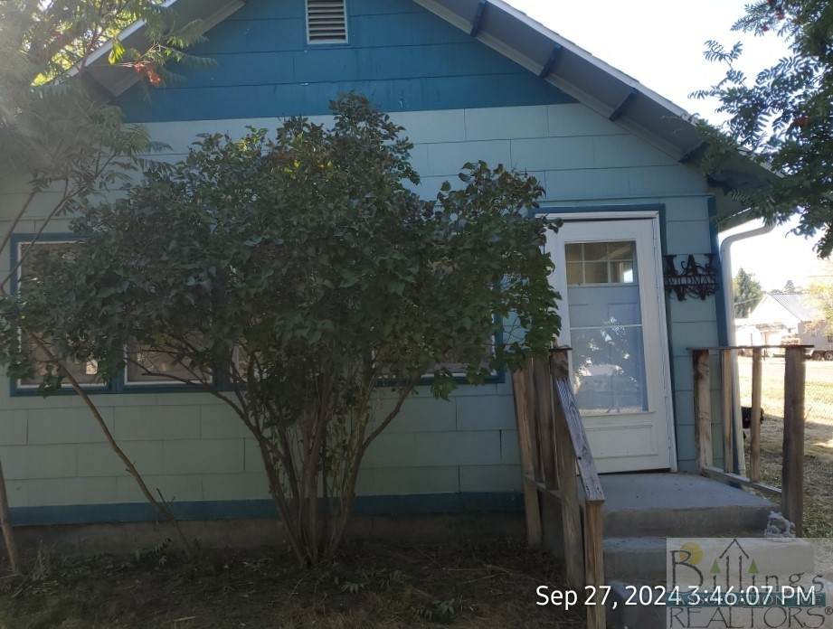 302 4th Street - Photo 1
