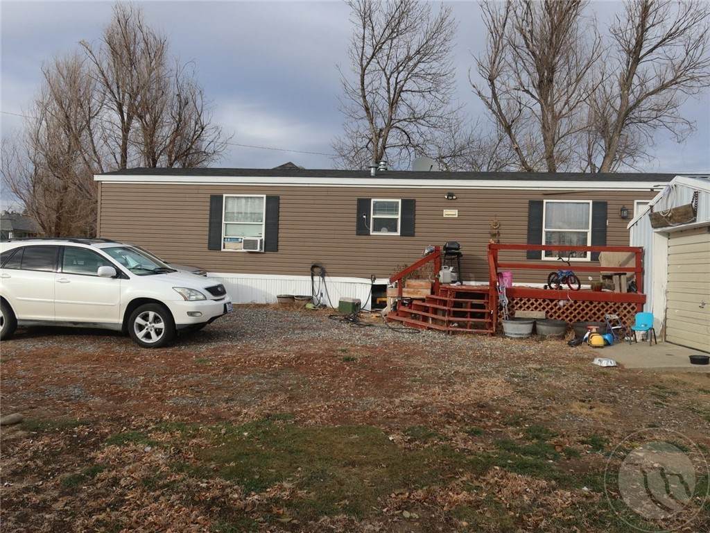 1112 2ND STEET EAST - Photo 1