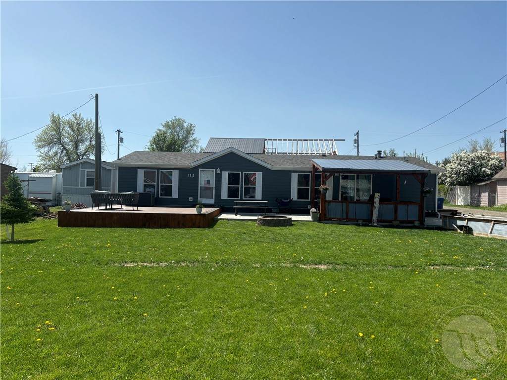 112 School St - Photo 1