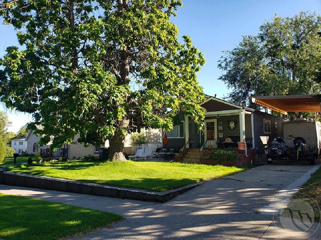 1212 Custer Avenue - Photo 1