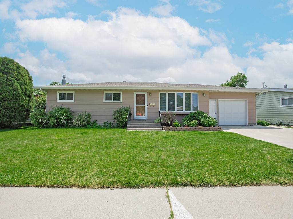2208 Dallas Dr - Photo 1