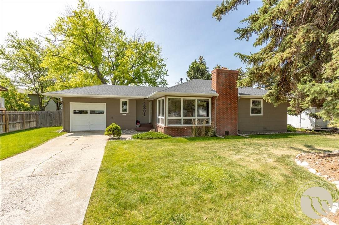 2304 Lewis Ave - Photo 1