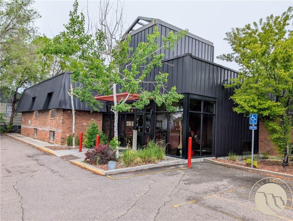 1701 Ave F - Photo 1