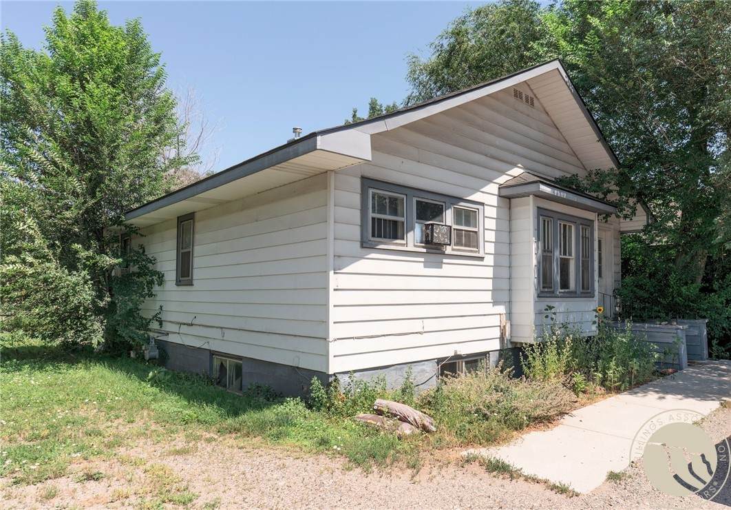 135 Grand Avenue - Photo 1