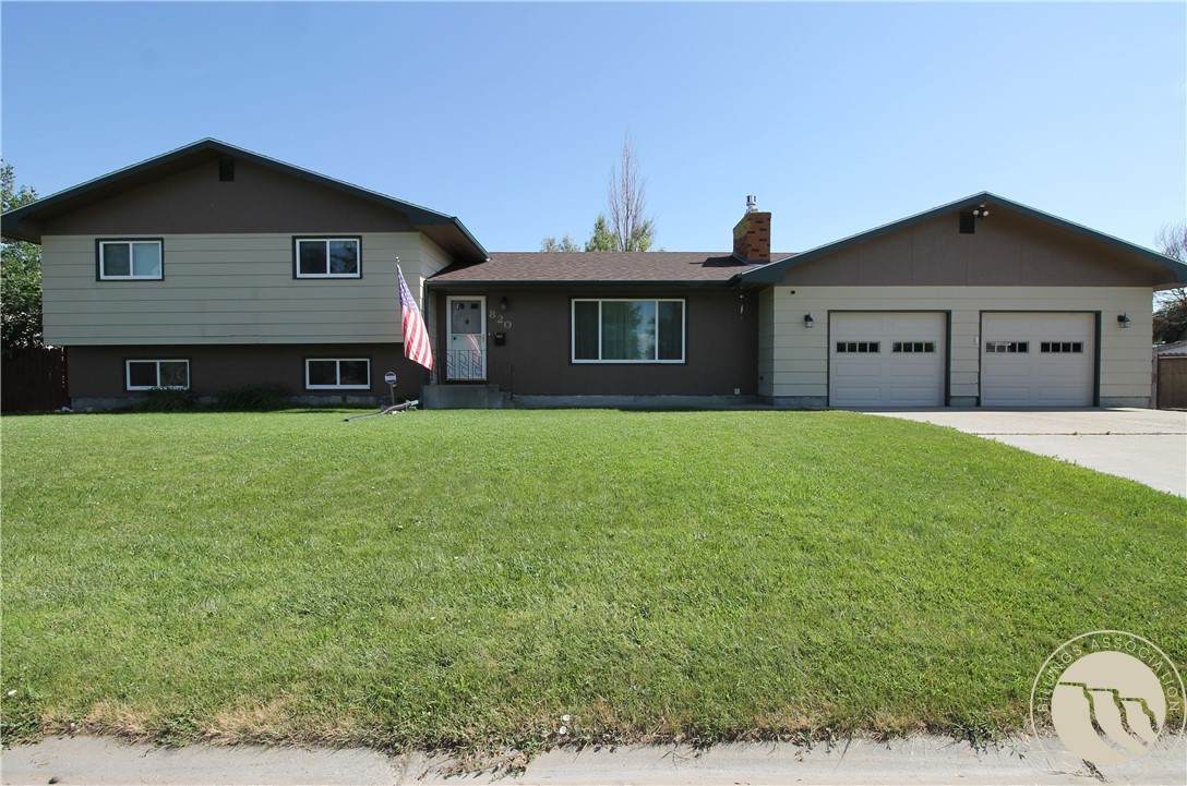 820 1st Street W - Photo 1
