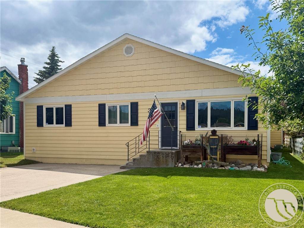 313 Villard Avenue South - Photo 1