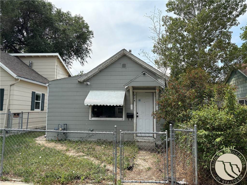 214 32nd Street - Photo 1