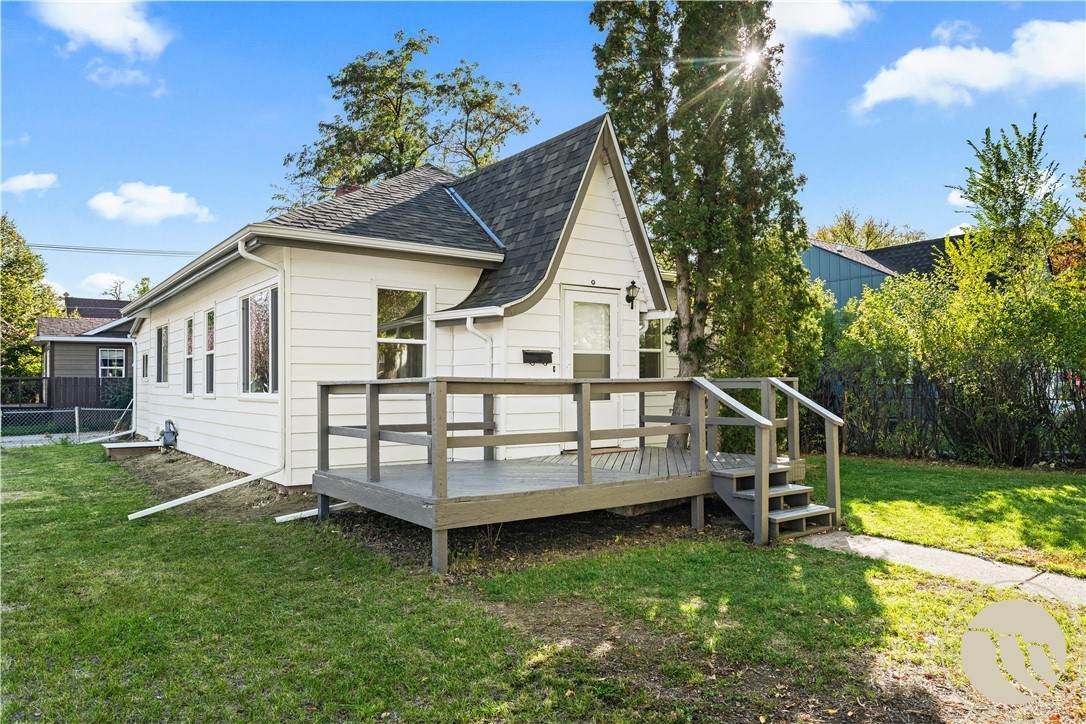 402 Burlington Avenue - Photo 1