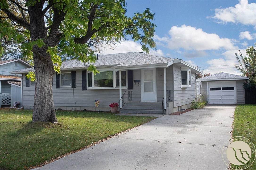 2636 Custer Ave - Photo 1