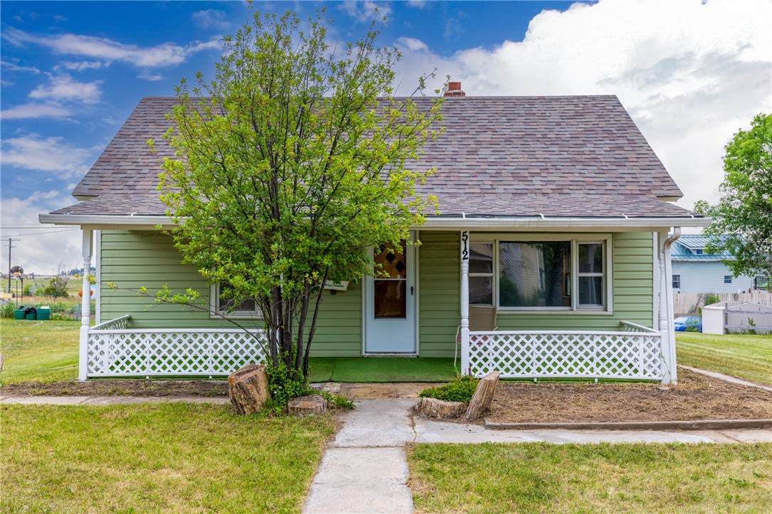 512 3rd Street - Photo 1