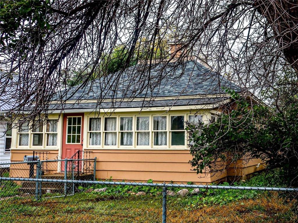 711 1st Street - Photo 1