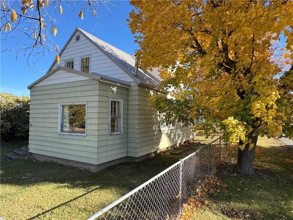 401 7th Avenue - Photo 1