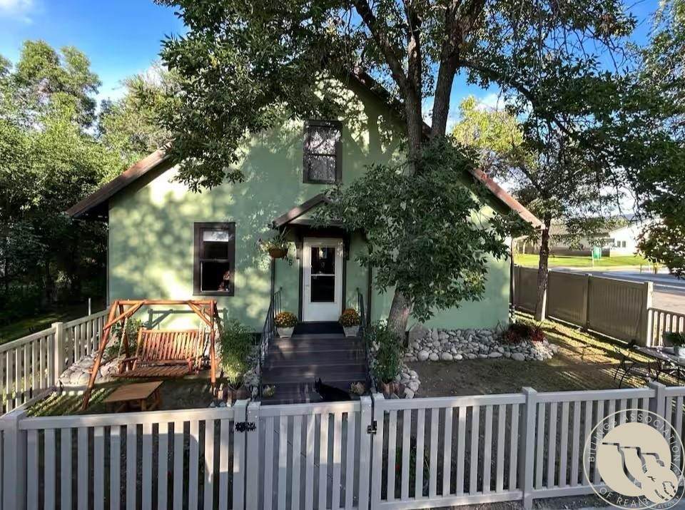 345 3rd St - Photo 1
