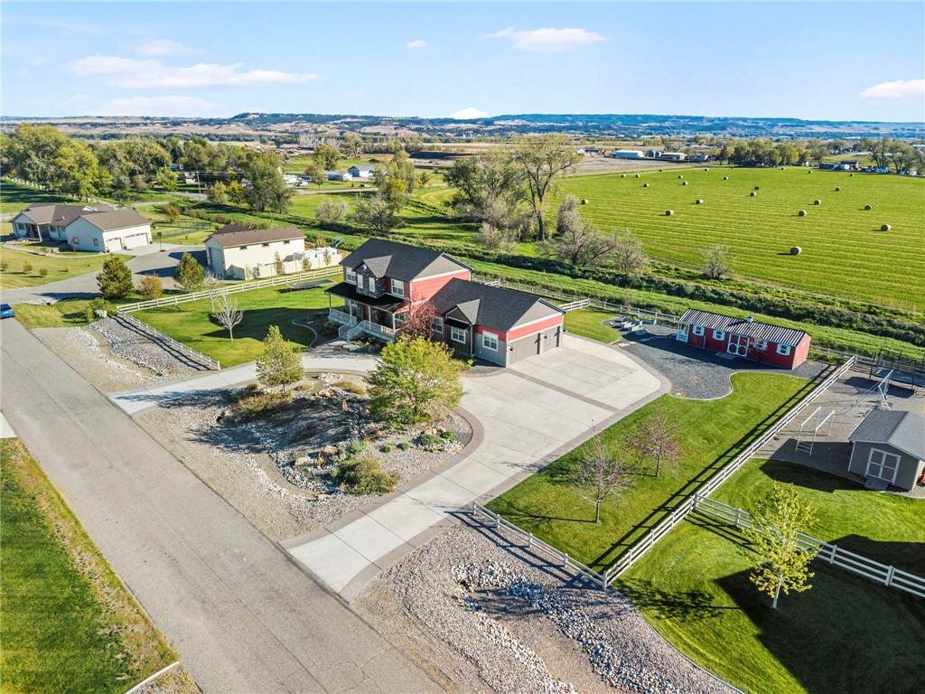 2720 Hummingbird Way - Photo 1