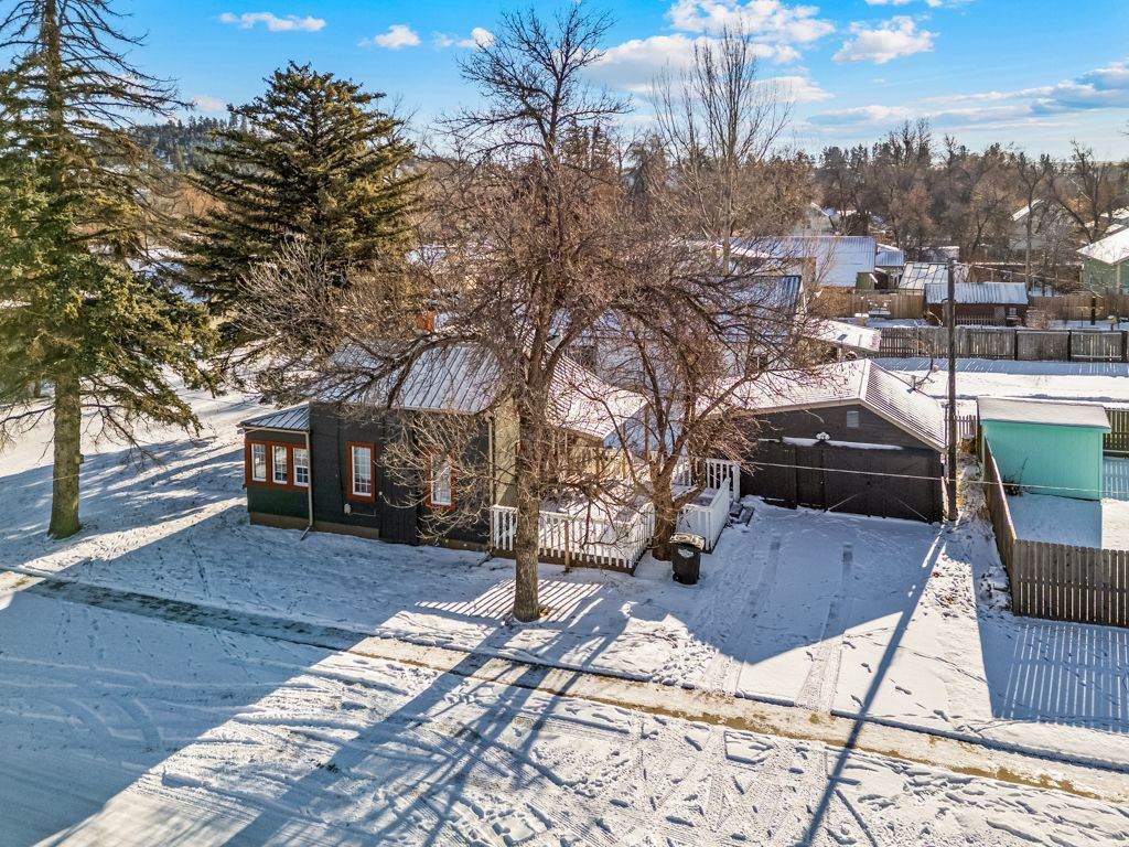 201 Park Street - Photo 1