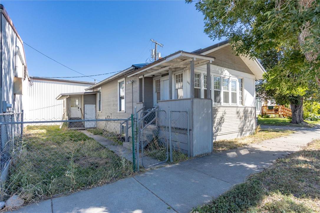 107 31st Street - Photo 1