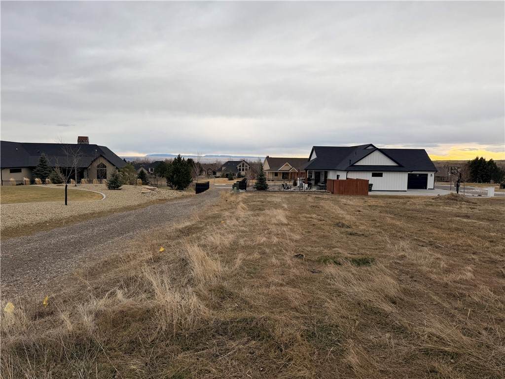 6047 Canyonwoods Drive - Photo 1