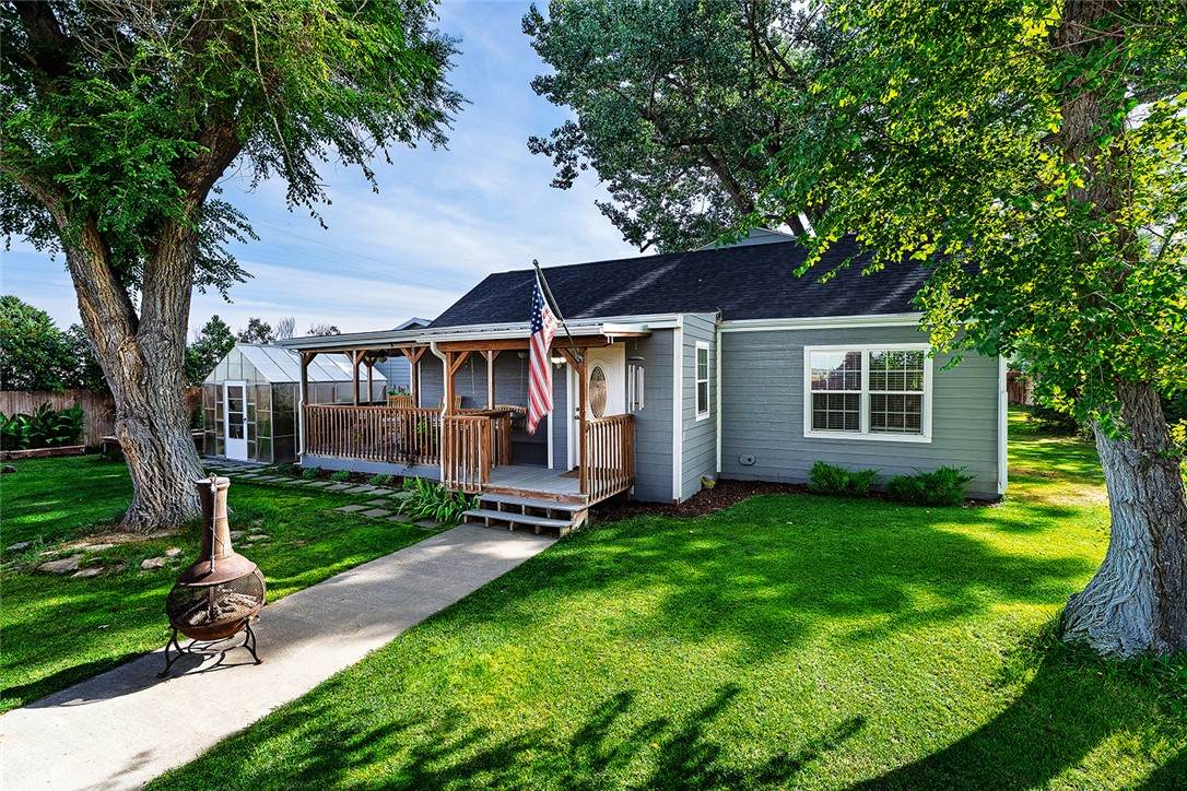 108 3rd Ave - Photo 1