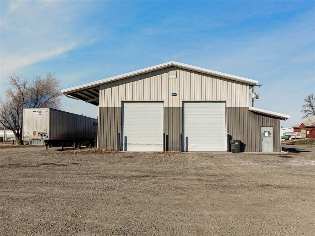 800 Clough Avenue - Photo 1