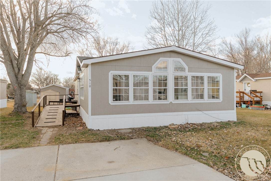 510 Andrick Avenue - Photo 1