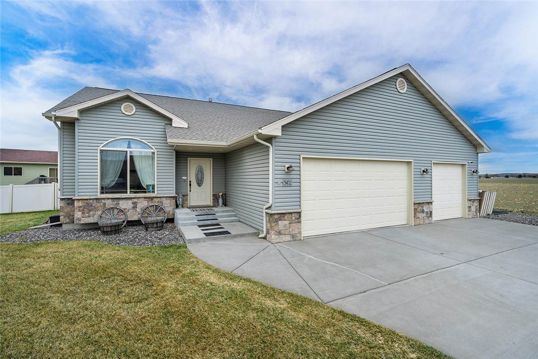 5432 Cobble Stone Avenue - Photo 1