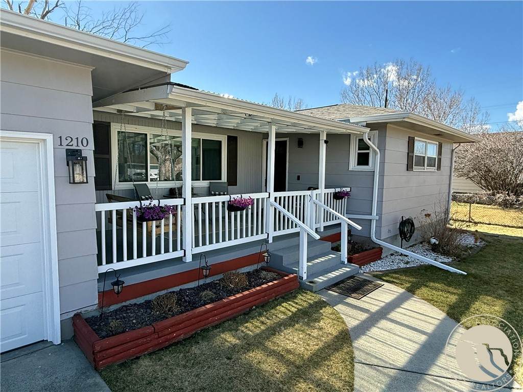 1210 Maurine Street - Photo 1
